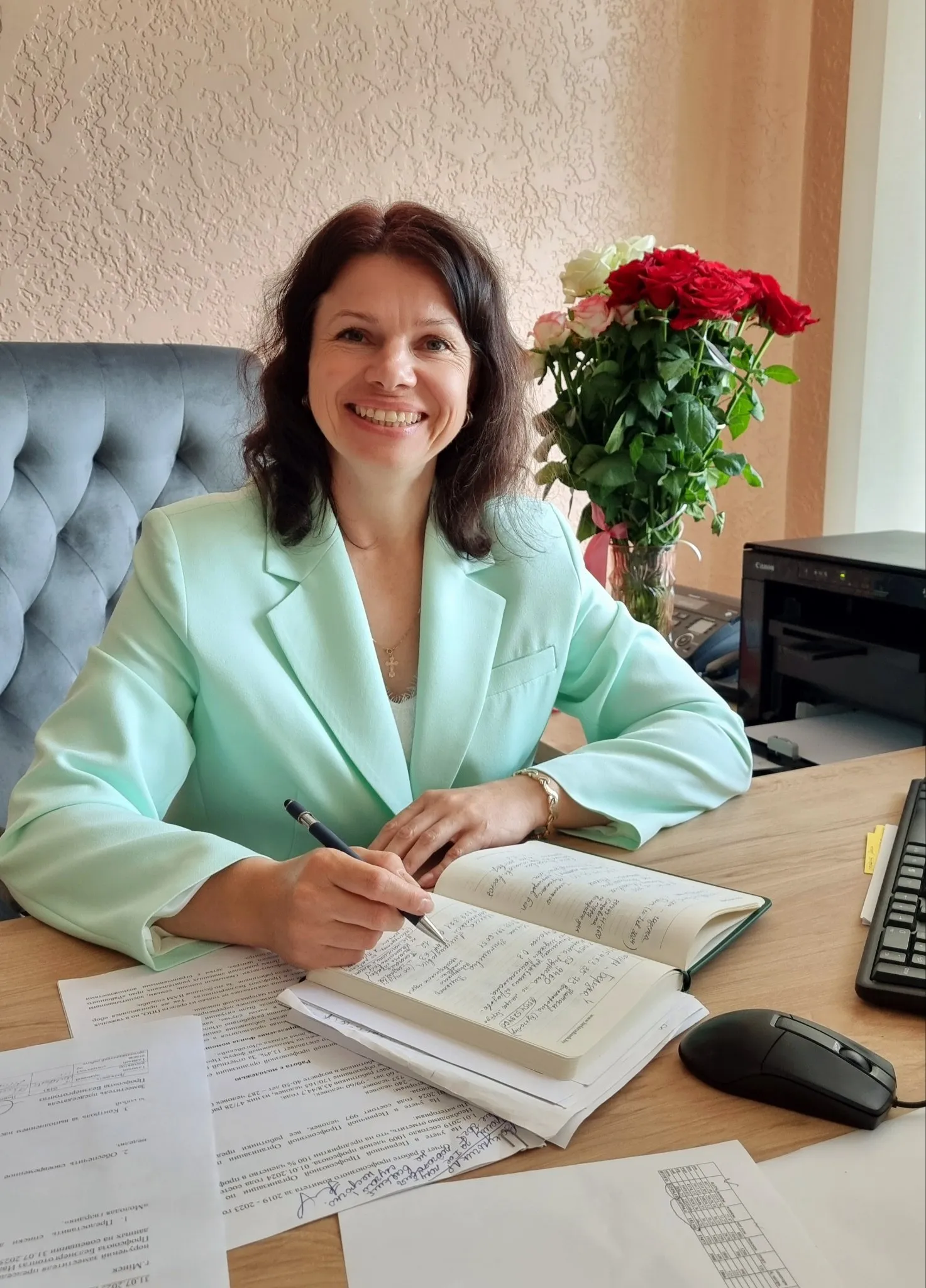 В этот день, 5 августа 2025 года, отмечает свой День Рождения председатель первичной профсоюзной организации Новогрудского завода газовой аппаратуры Людмила Ростиславовна Вакульчик