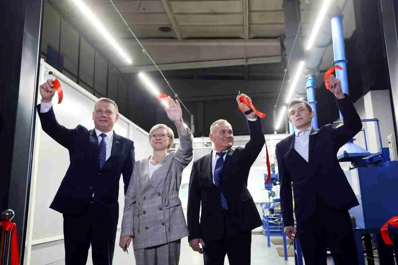 На Новогрудском заводе газовой аппаратуры открыли учебно-производственную мастерскую