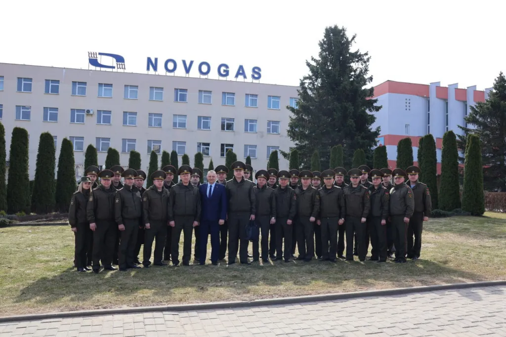 На базе военного комиссариата Новогрудского и Кореличского районов и ОАО «НЗГА» состоялись показные занятия для представителей всех военкоматов Гродненщины.