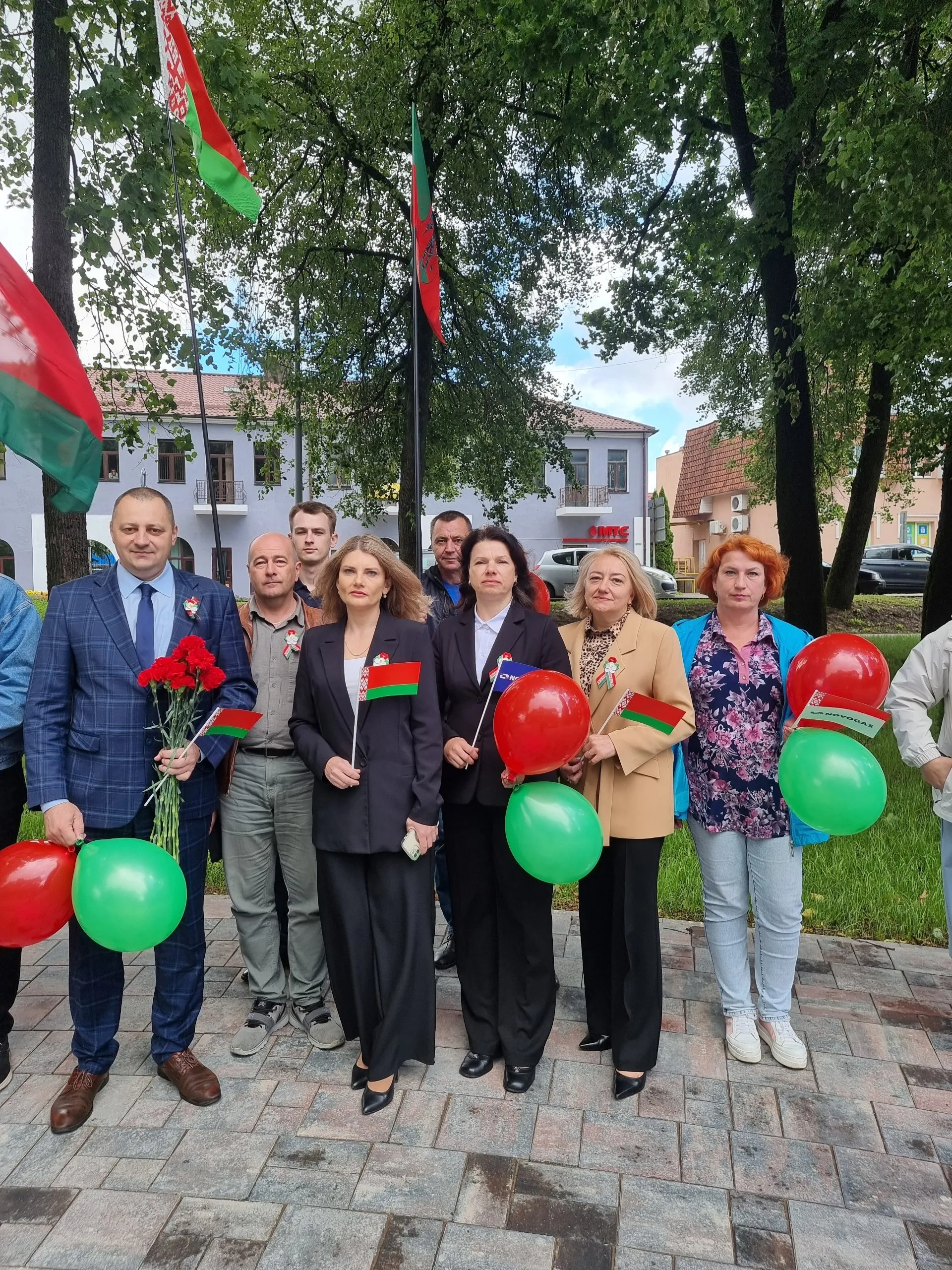 🇧🇾 Связь времен и поколений: коллектив ОАО «НЗГА» принял участие в торжественном митинге к 82-й годовщине освобождения Новогрудка.