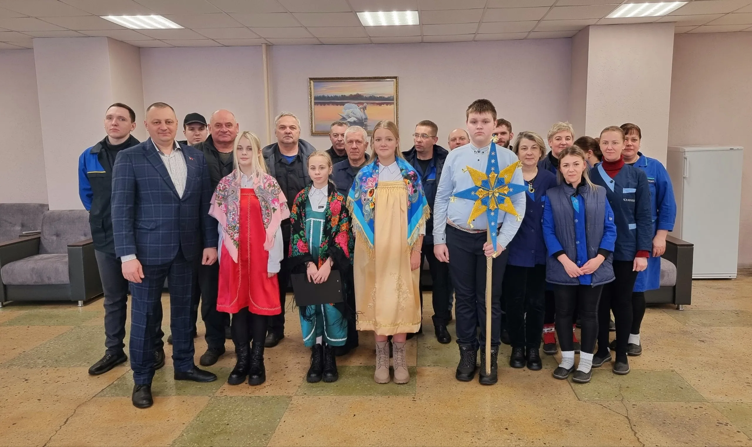 Христославы поздравили заводчан с праздником Рождества Христова!