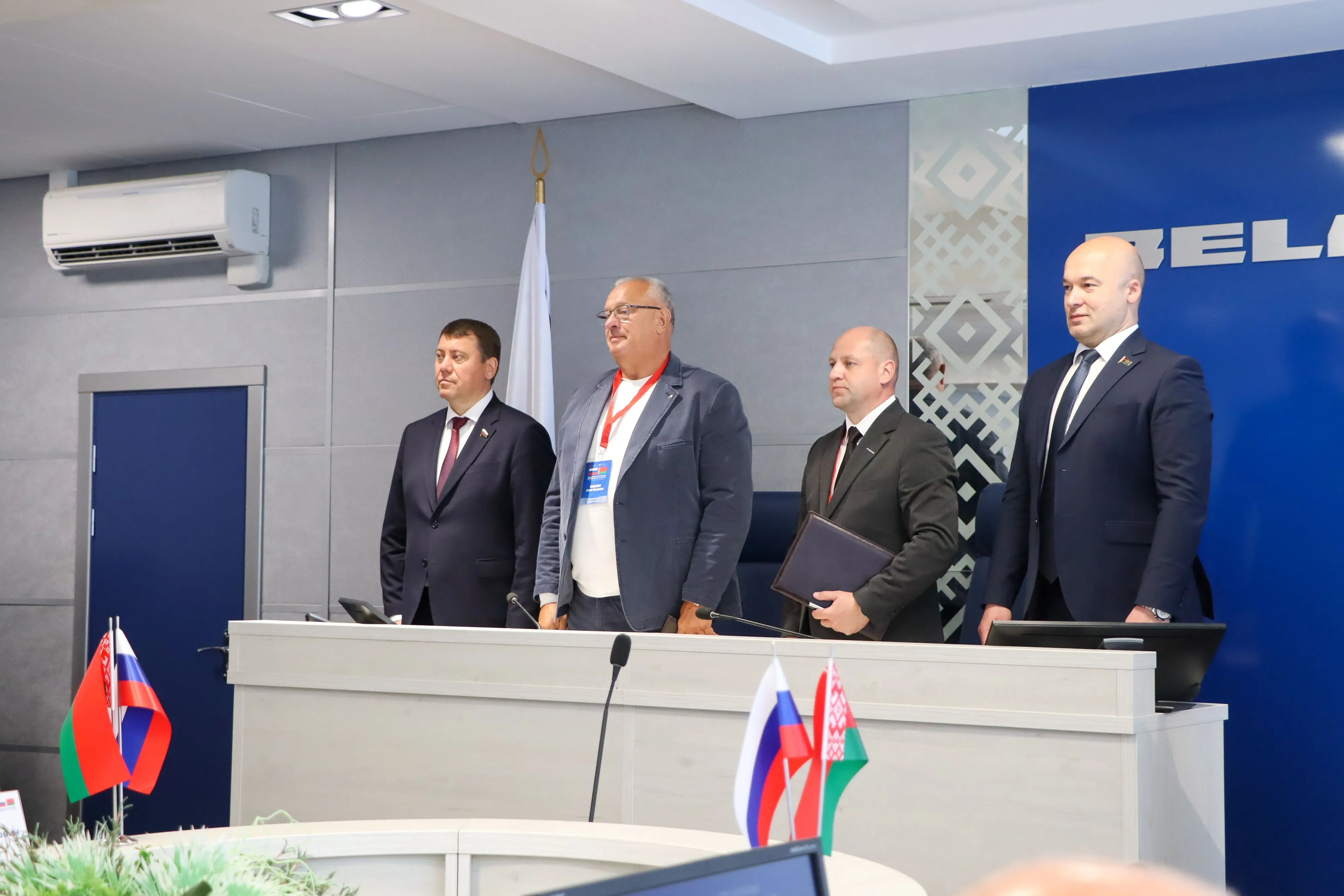 Директор ОАО «НЗГА» Вадим Юревич принимает участие в XIII Форуме регионов Беларуси и России 🇧🇾🇷🇺