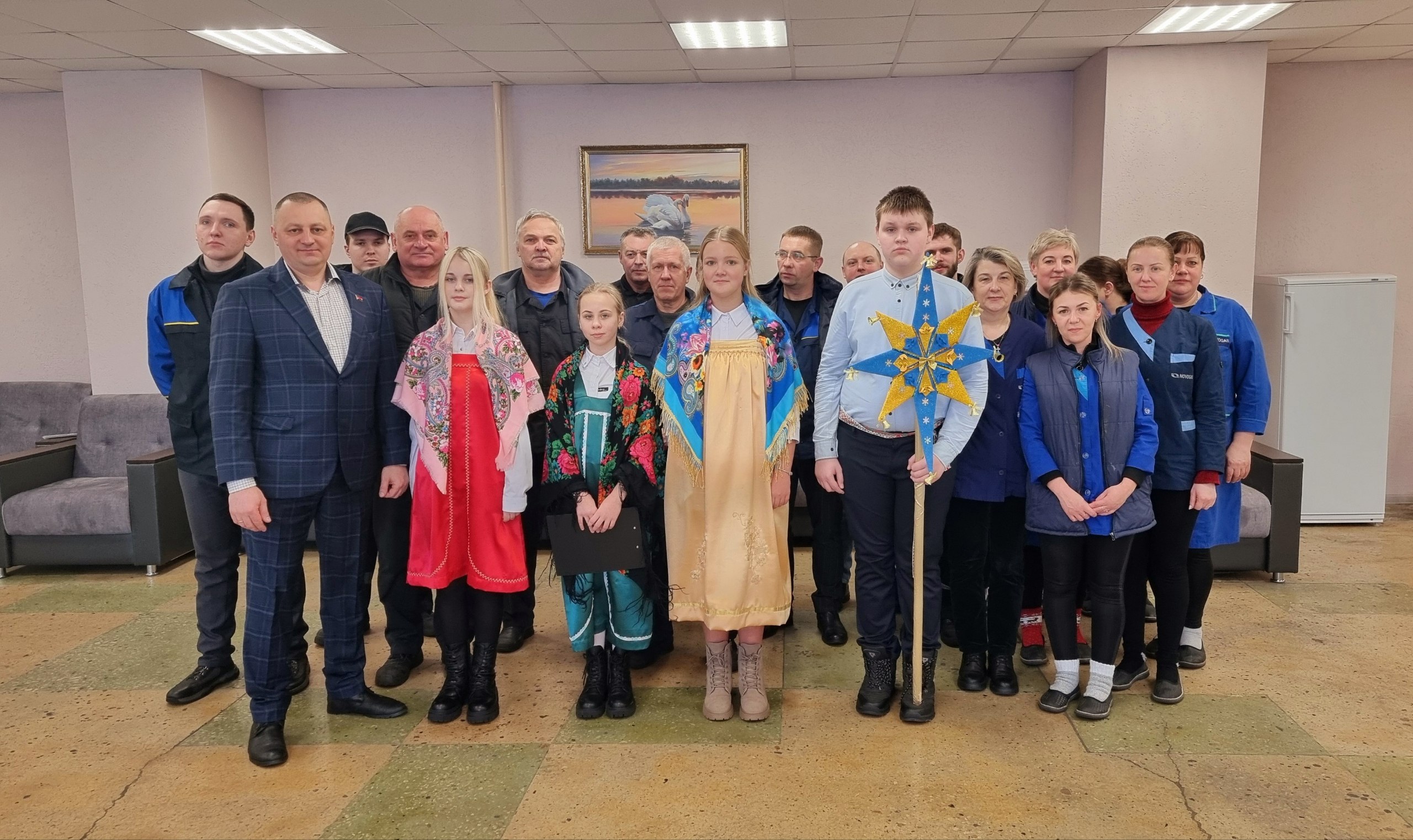 Христославы поздравили заводчан с праздником Рождества Христова!